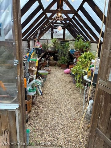 1808 S Hwy 96, Lavaca, AR 72941