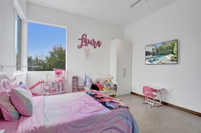19914 NE 19th Court, Miami, FL 33179