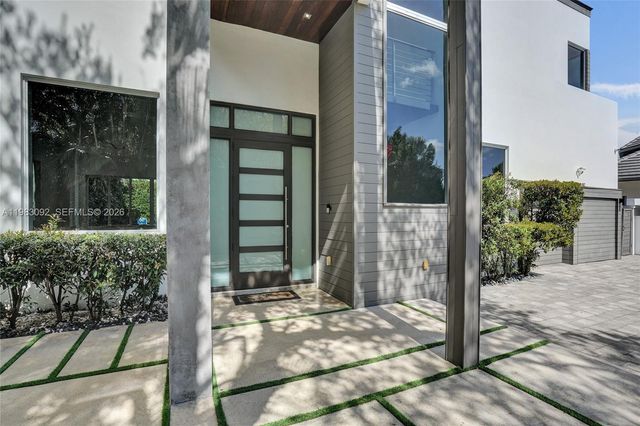 19914 NE 19th Court, Miami, FL 33179