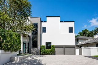 19914 NE 19th Court, Miami, FL 33179