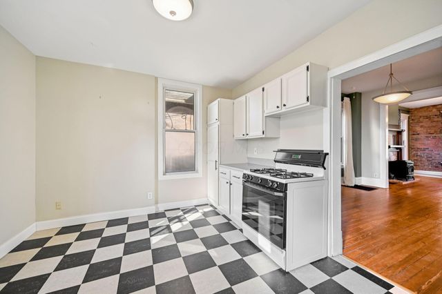 537 W 3rd Avenue, Columbus, OH 43201