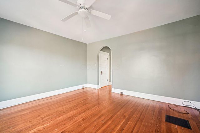 537 W 3rd Avenue, Columbus, OH 43201