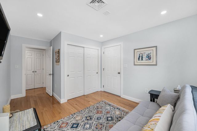 4 Heather Court, Nashua, NH 03062