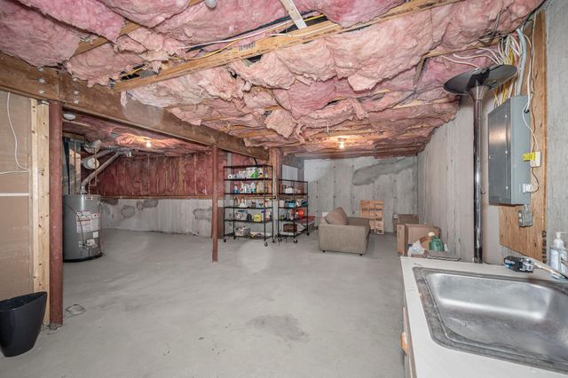 4 Heather Court, Nashua, NH 03062