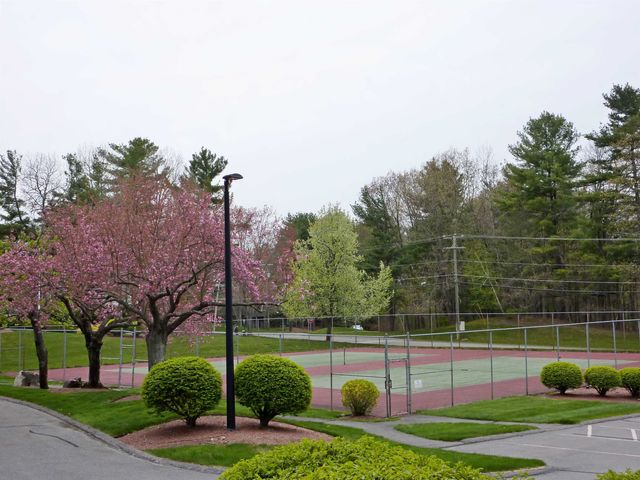 4 Heather Court, Nashua, NH 03062