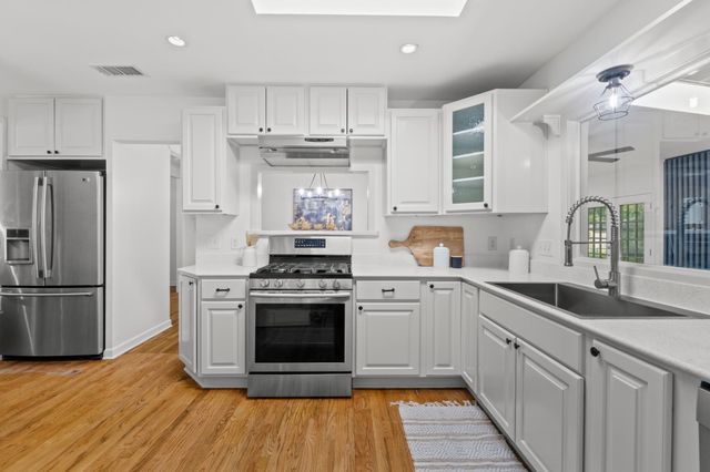 1517 Morrow ST, Austin, TX 78757