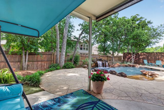 2302 Chambray Drive, Corinth, TX 76210