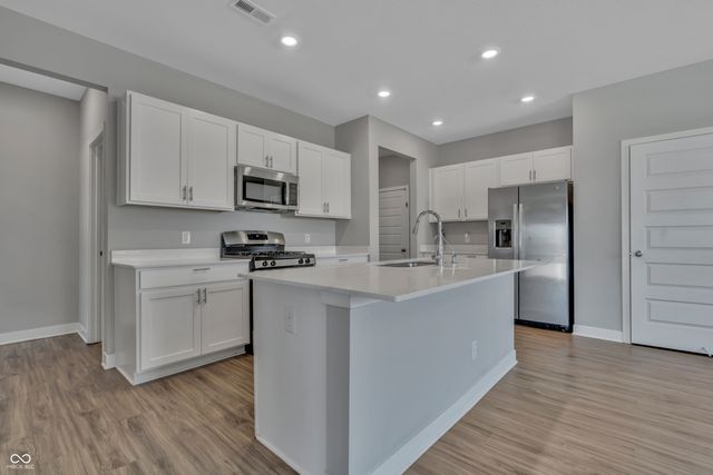 76 Fernleaf Drive, Whiteland, IN 46184