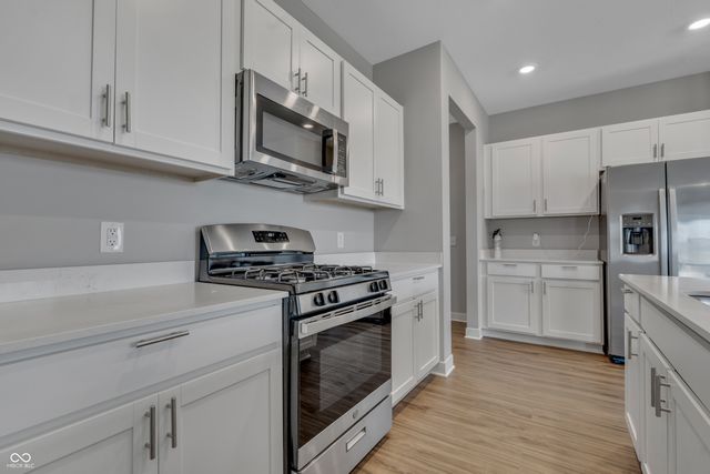 76 Fernleaf Drive, Whiteland, IN 46184