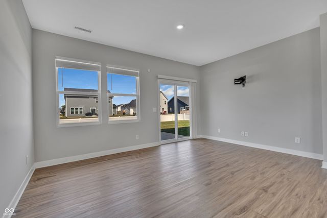 76 Fernleaf Drive, Whiteland, IN 46184