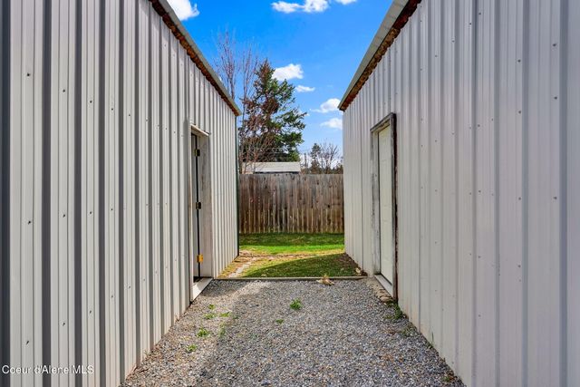 32489 N 7th AVE, Spirit Lake, ID 83869