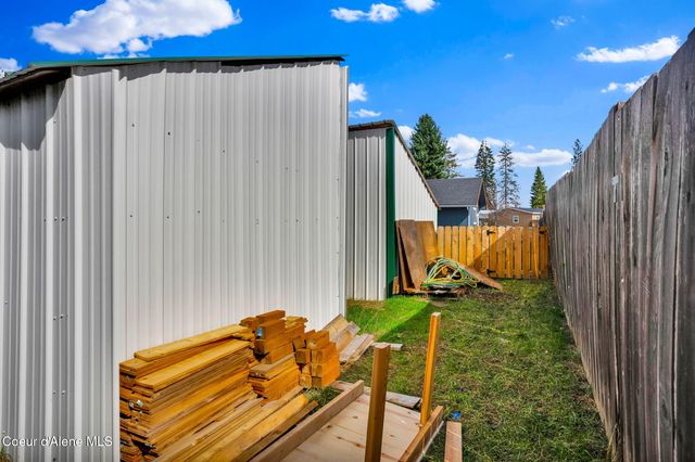 32489 N 7th AVE, Spirit Lake, ID 83869