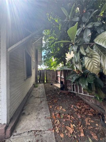 5077 Huntington North, Los Angeles, CA 90032