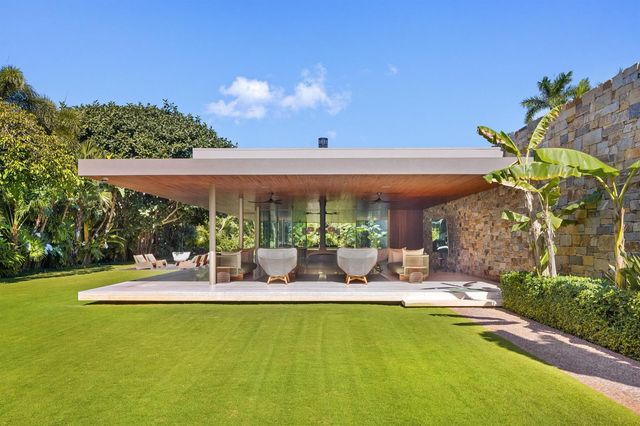 195 Via Marina, Palm Beach, FL 33480