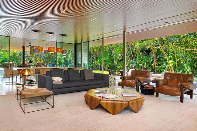 195 Via Marina, Palm Beach, FL 33480