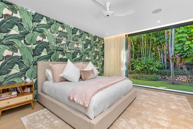 195 Via Marina, Palm Beach, FL 33480