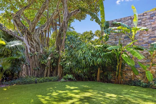 195 Via Marina, Palm Beach, FL 33480