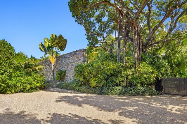 195 Via Marina, Palm Beach, FL 33480