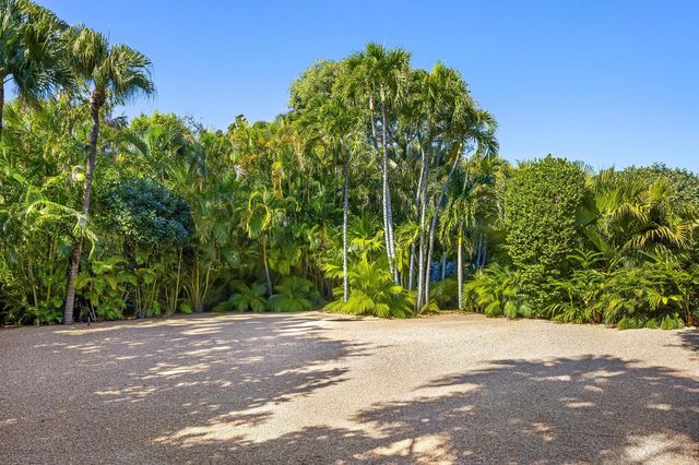 195 Via Marina, Palm Beach, FL 33480