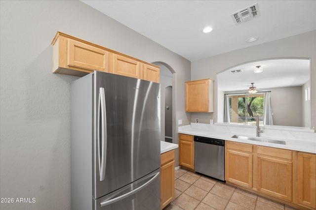 2519 E FREMONT Road, Phoenix, AZ 85042
