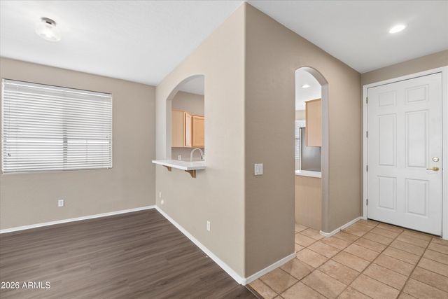 2519 E FREMONT Road, Phoenix, AZ 85042