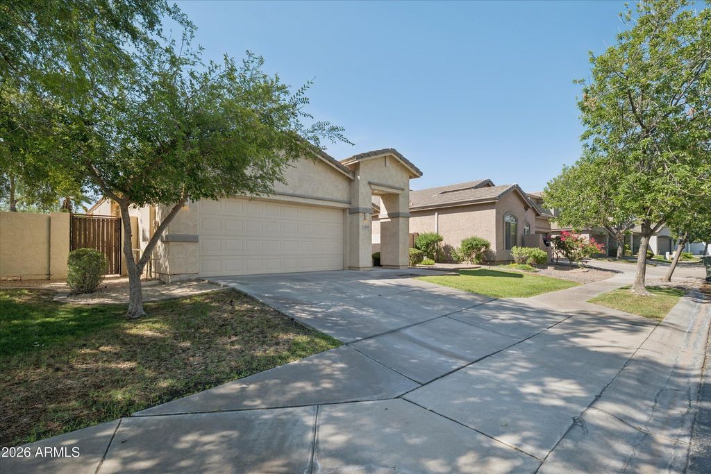 2519 E FREMONT Road, Phoenix, AZ 85042