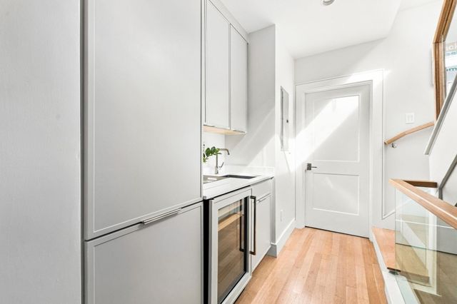 10 Gloucester St 3, Boston, MA 02115