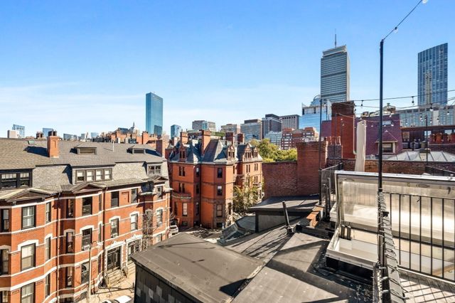 10 Gloucester St 3, Boston, MA 02115