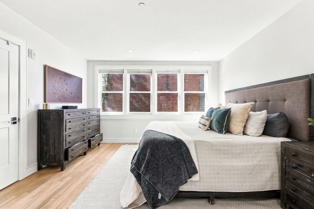 10 Gloucester St 3, Boston, MA 02115