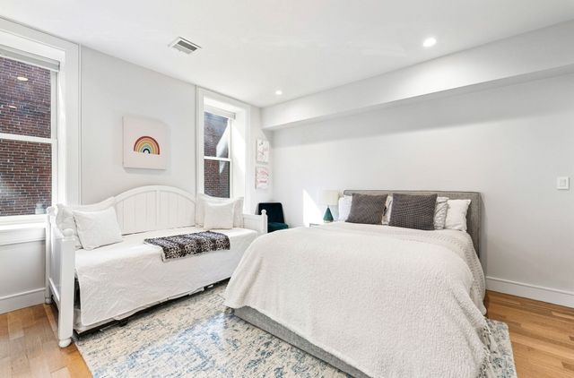 10 Gloucester St 3, Boston, MA 02115