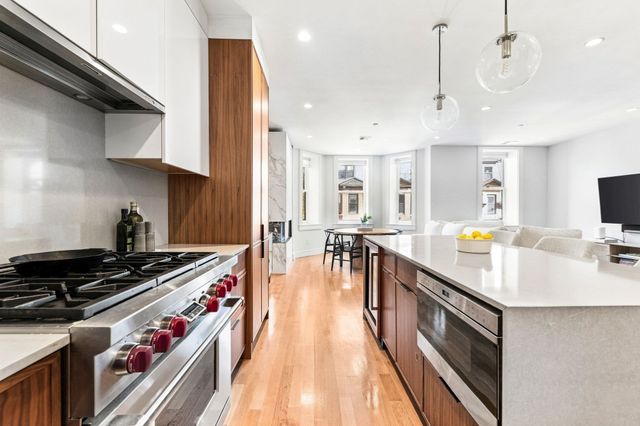 10 Gloucester St 3, Boston, MA 02115