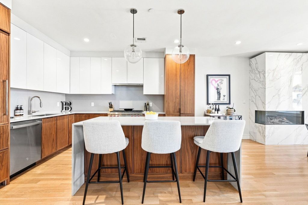10 Gloucester St 3, Boston, MA 02115