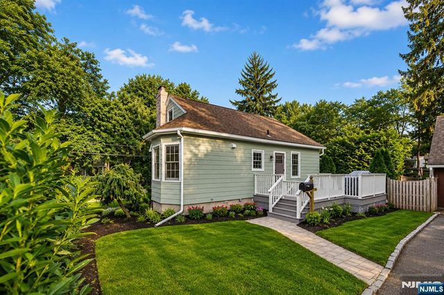 32 Brook Street, Closter, NJ 07624