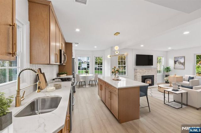 32 Brook Street, Closter, NJ 07624
