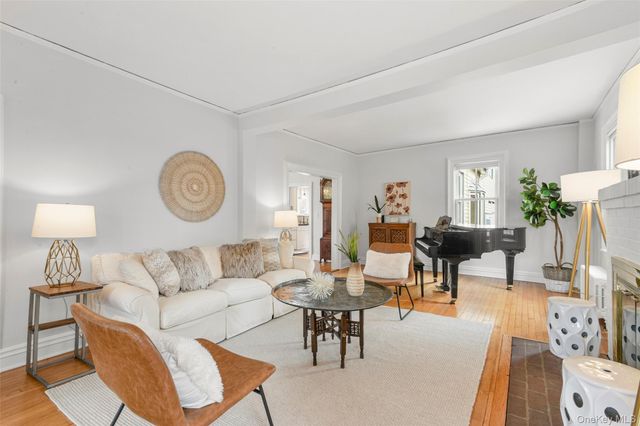 319 Melbourne Avenue, Mamaroneck, NY 10543