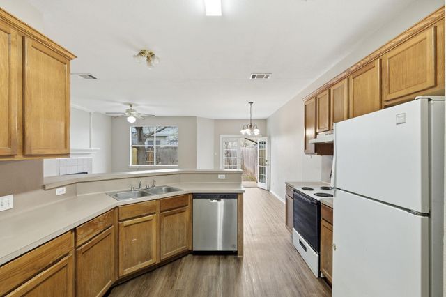 8102 Willet TRL A, Austin, TX 78745