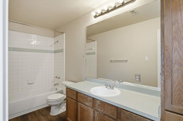 8102 Willet TRL A, Austin, TX 78745