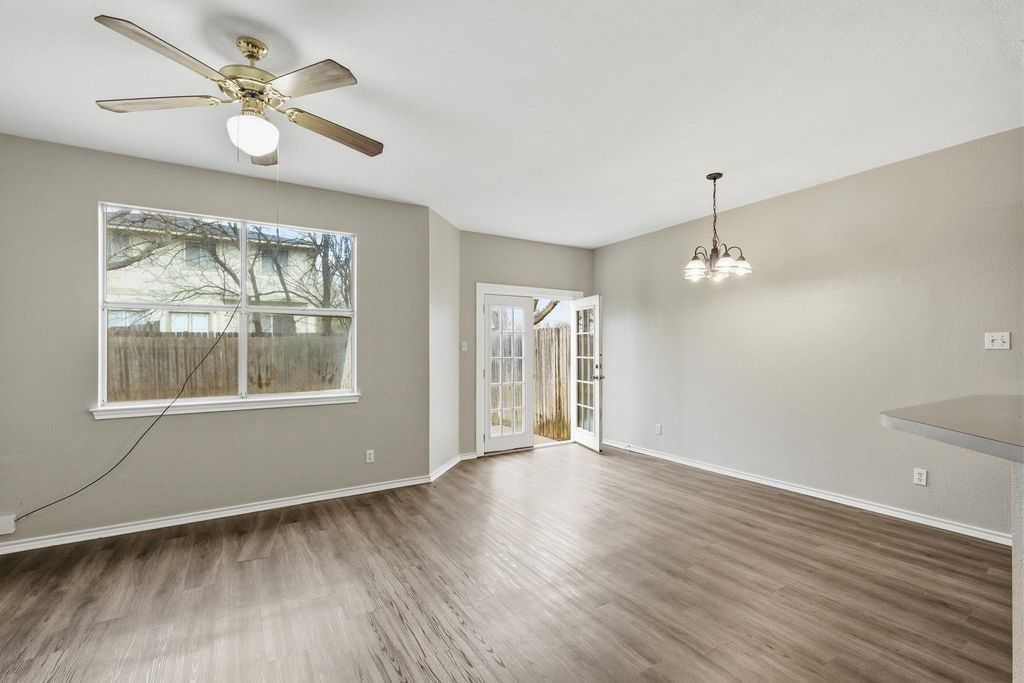 8102 Willet TRL A, Austin, TX 78745