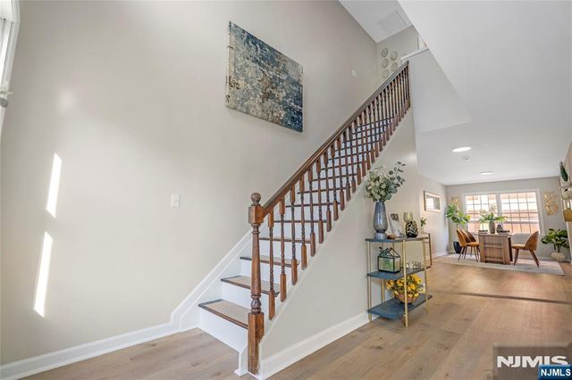 16 E Kinney Street, Newark, NJ 07102
