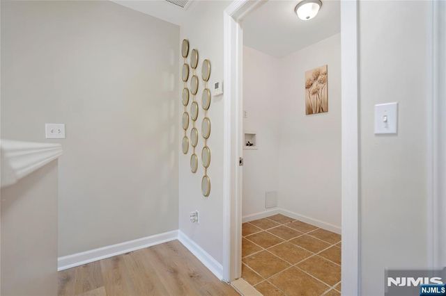 16 E Kinney Street, Newark, NJ 07102