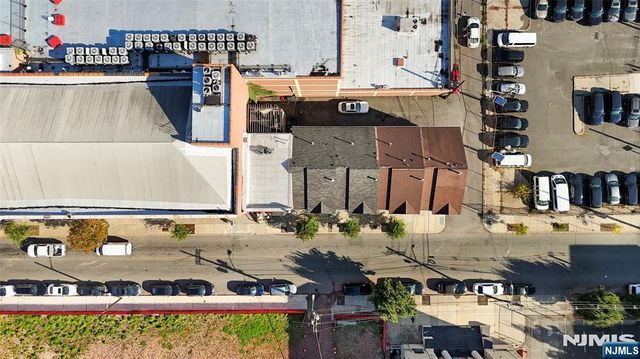 16 E Kinney Street, Newark, NJ 07102