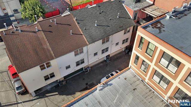16 E Kinney Street, Newark, NJ 07102