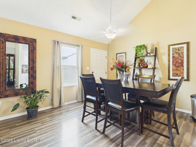 6503 Hunters Chase Ln, Louisville, KY 40258
