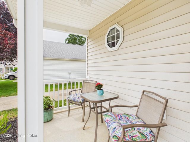 6503 Hunters Chase Ln, Louisville, KY 40258