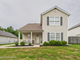 6503 Hunters Chase Ln, Louisville, KY 40258