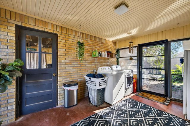 458 N Franklin Street, La Grange, TX 78945