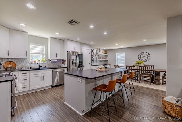 9101 N 165th East Avenue, Owasso, OK 74055