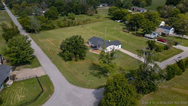 9101 N 165th East Avenue, Owasso, OK 74055