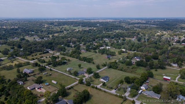 9101 N 165th East Avenue, Owasso, OK 74055