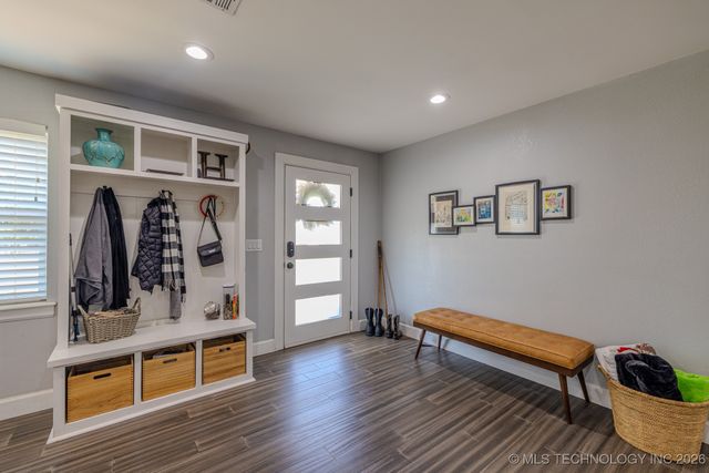 9101 N 165th East Avenue, Owasso, OK 74055